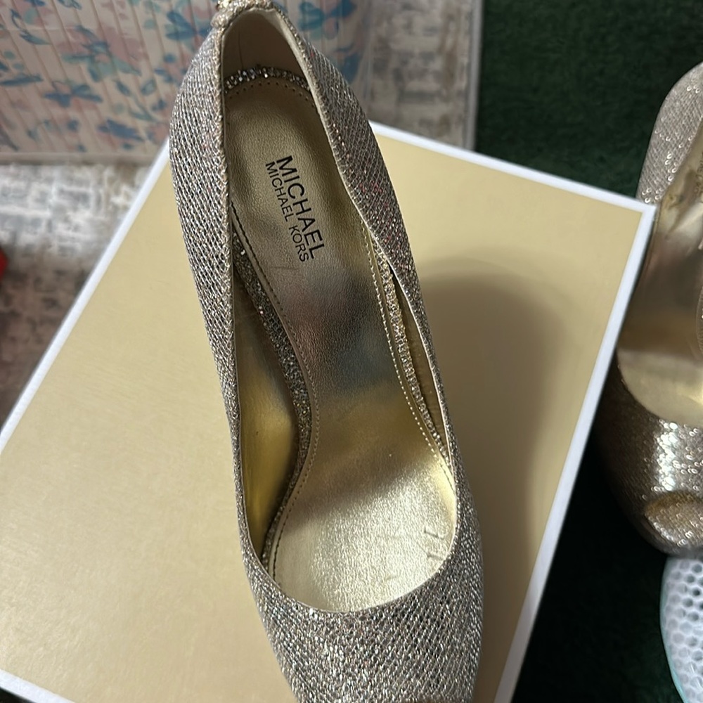 michael kors erika pump